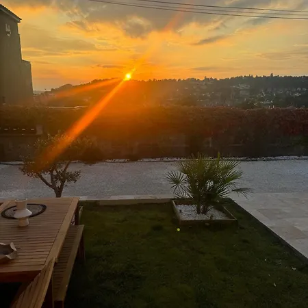 La Vue Apartment