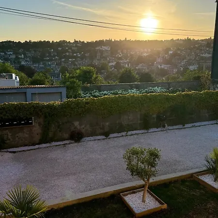 La Vue Apartment *