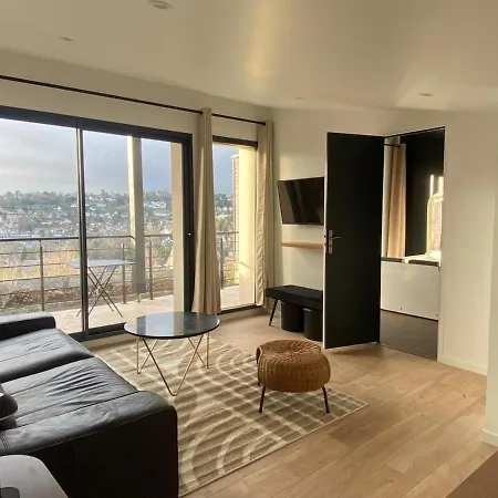 La Vue Apartment *